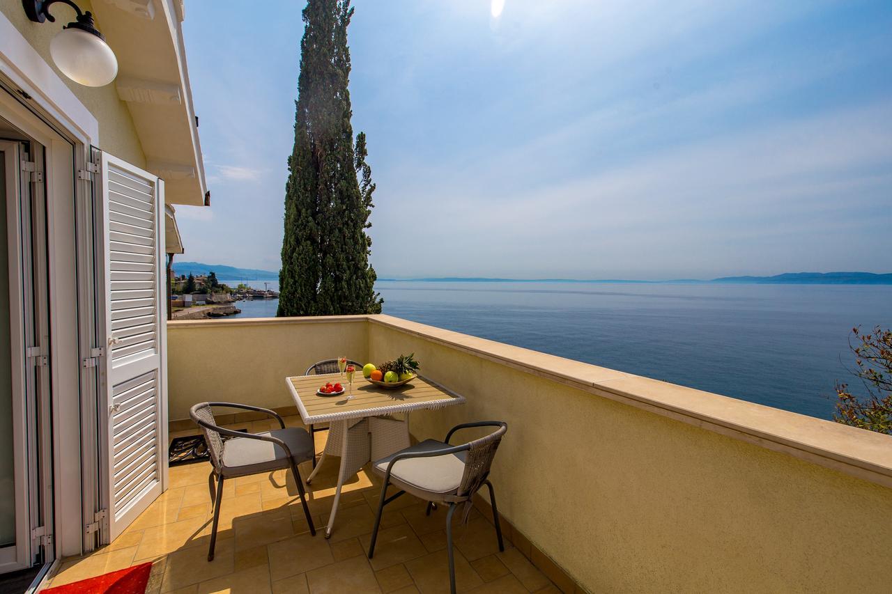Apartments Villa Nora Rijeka Exterior photo