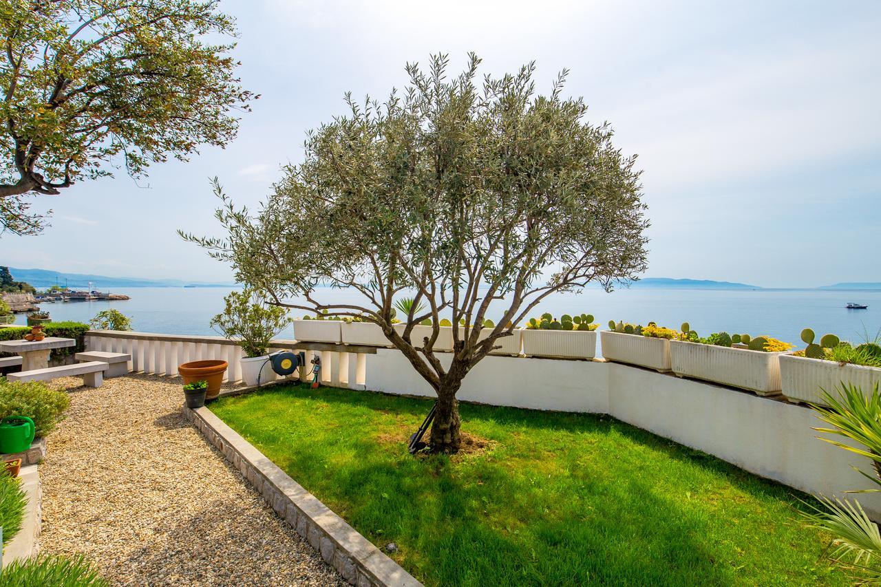 Apartments Villa Nora Rijeka Exterior photo